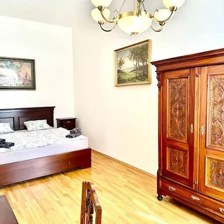 Unique In The Center Apartment