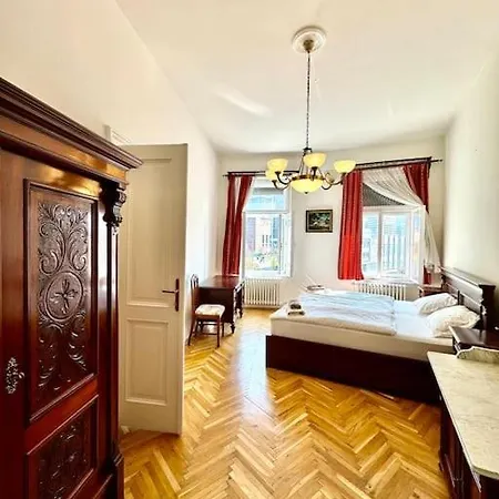 Unique In The Center Apartment *
